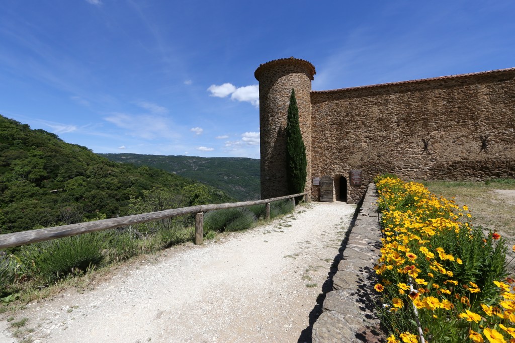 Entrée de la chartreuse de la Verne